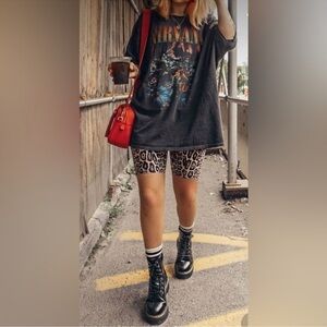 Nirvana UO Unplugged Oversized Tee Shirt Unisex
Distressed Tops Charcoal OS NWT